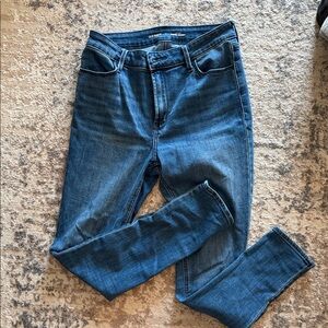 Old Navy Women's Skinny Jeans in Blue